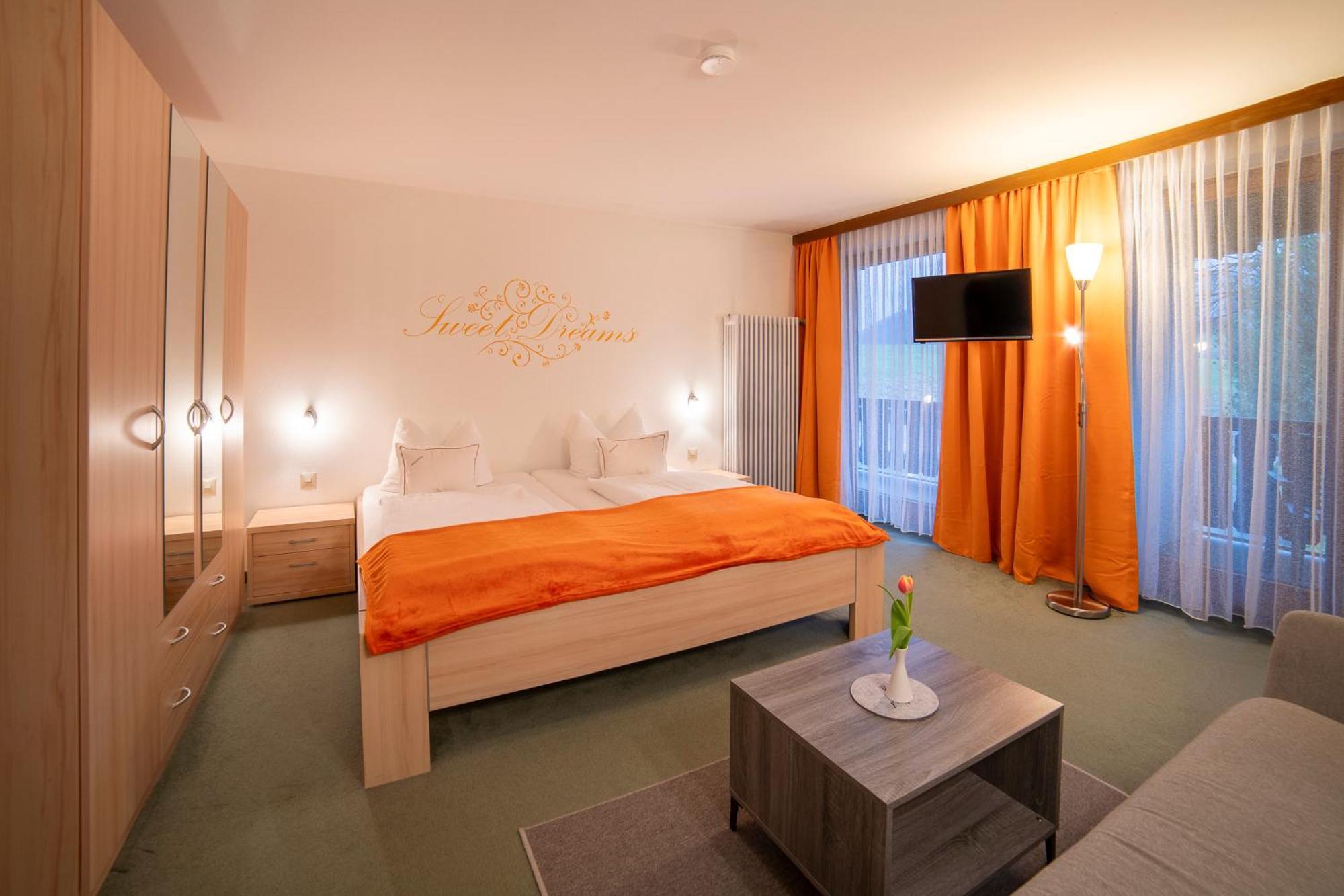 Gaestehaus Beim Schneidersepp Inkl. Chiemgaukarte Ruhpolding Ngoại thất bức ảnh